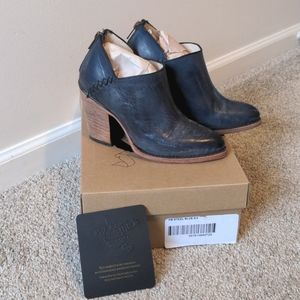 Freebird Steel size 6 blue